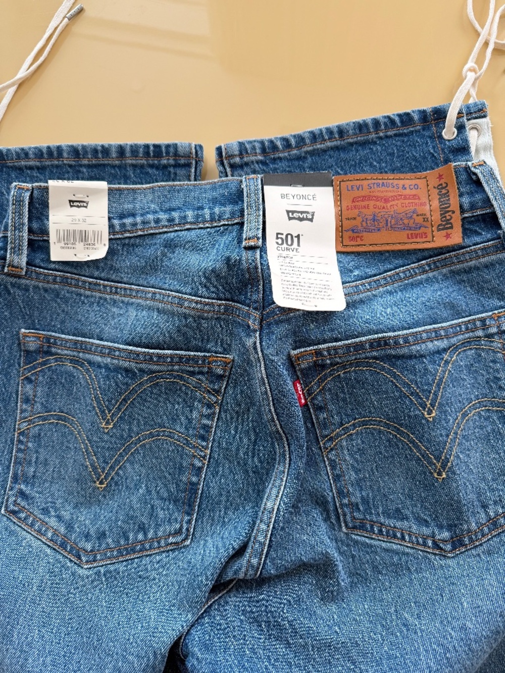 LEVIS BEYONCE DENIM